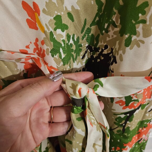 Women's Dress - Picture 3 of 9